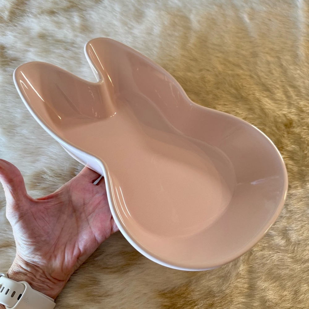 NIB pink R Squared Dining bunny shaped baking dish